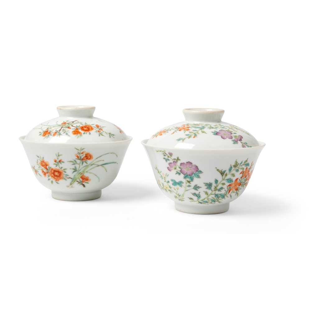 PAIR OF FAMILLE ROSE TEACUPS WITH