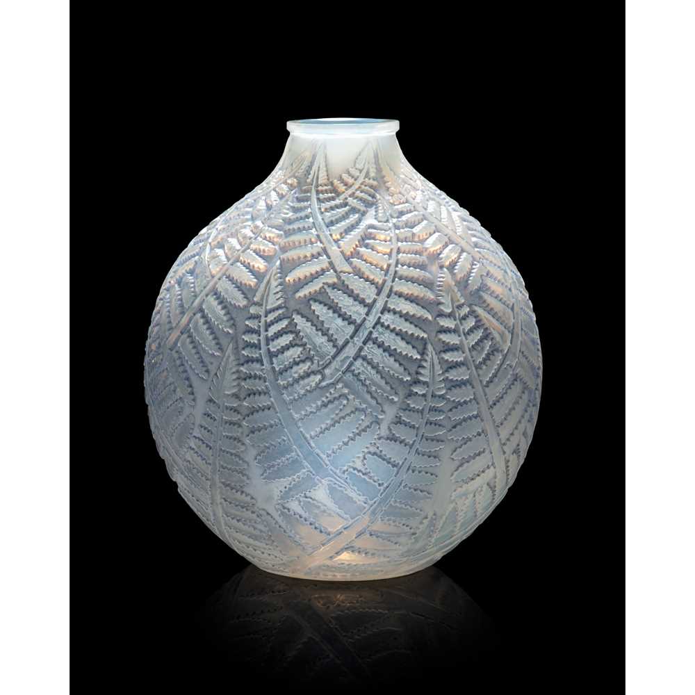 ‡ RENé LALIQUE (FRENCH 1860-1945)
ESPALION