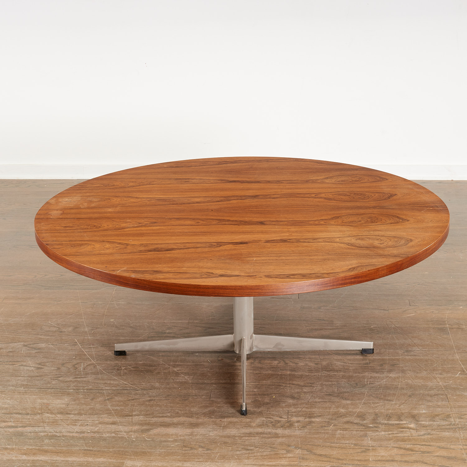 ARNE JACOBSEN (STYLE), PEDESTAL