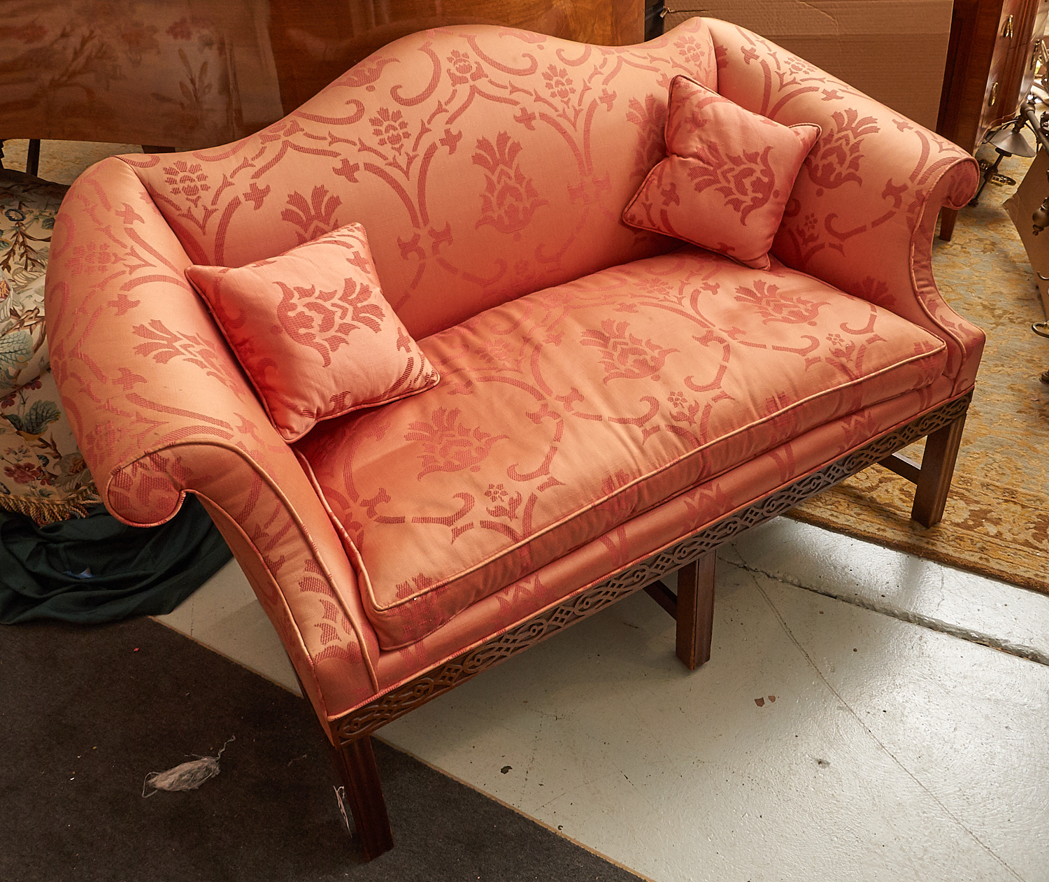 CHINESE CHIPPENDALE STYLE SETTEE