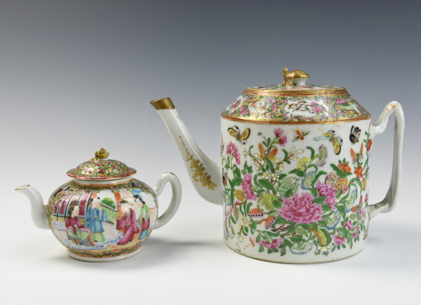 TWO CHINESE CANTONESE GLAZED TEAPOTS 2cecab