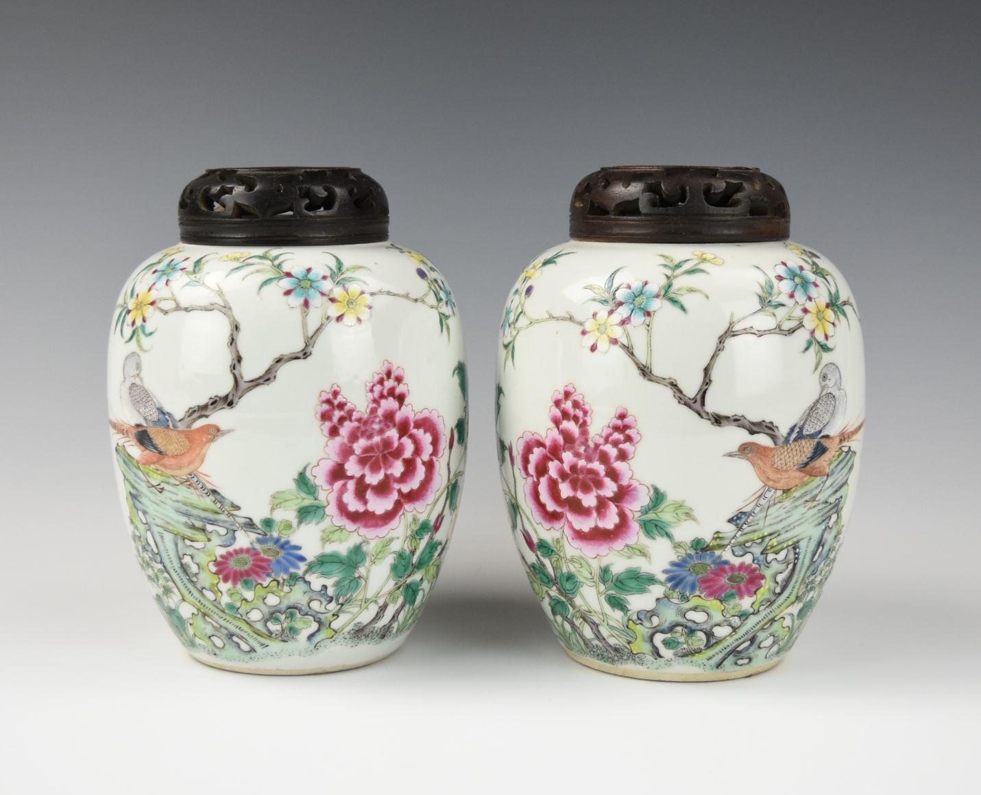 PAIR CHINESE FAMILLE ROSE JAR W  2ced35