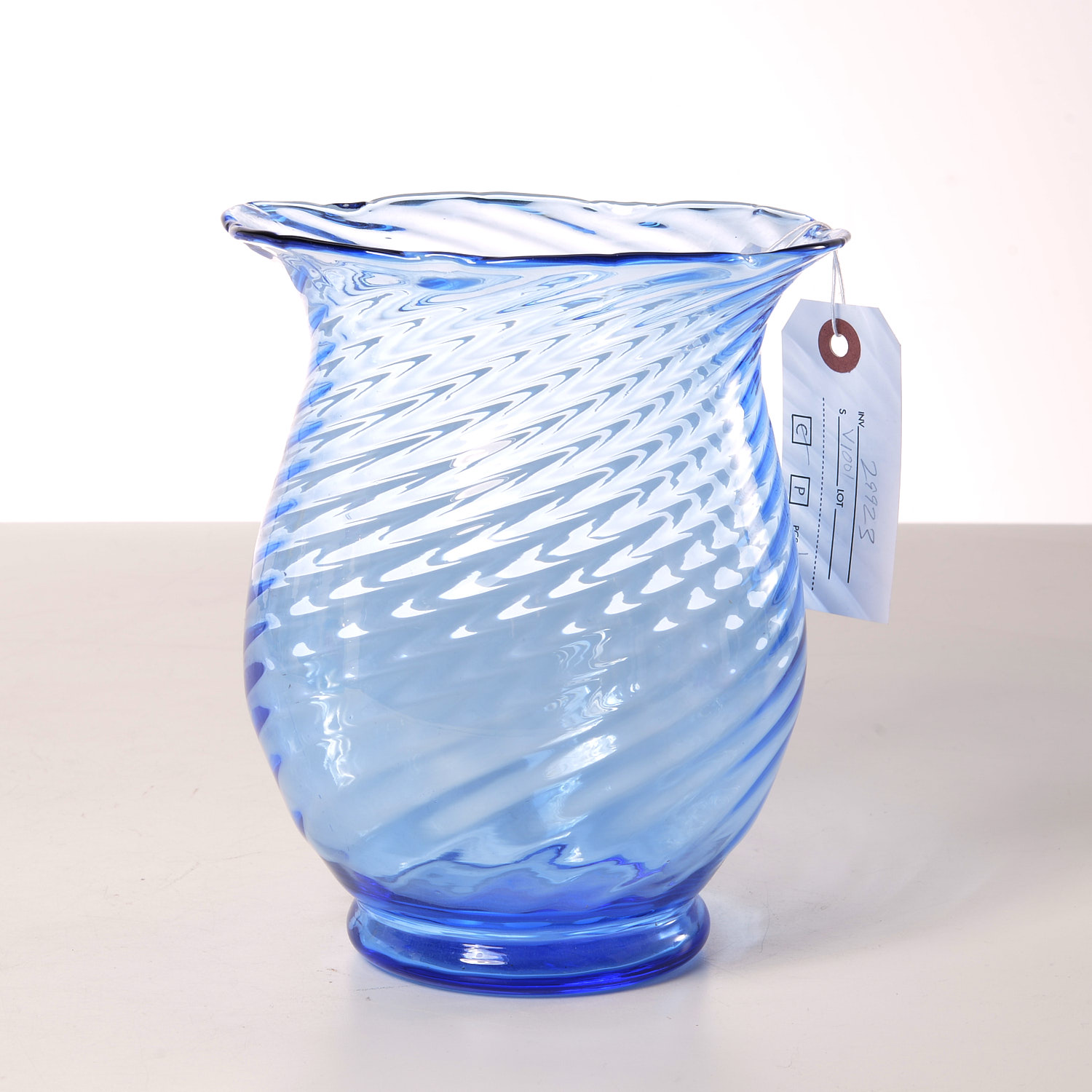 STEUBEN BLUE SWIRL ART GLASS VASE 2ced58