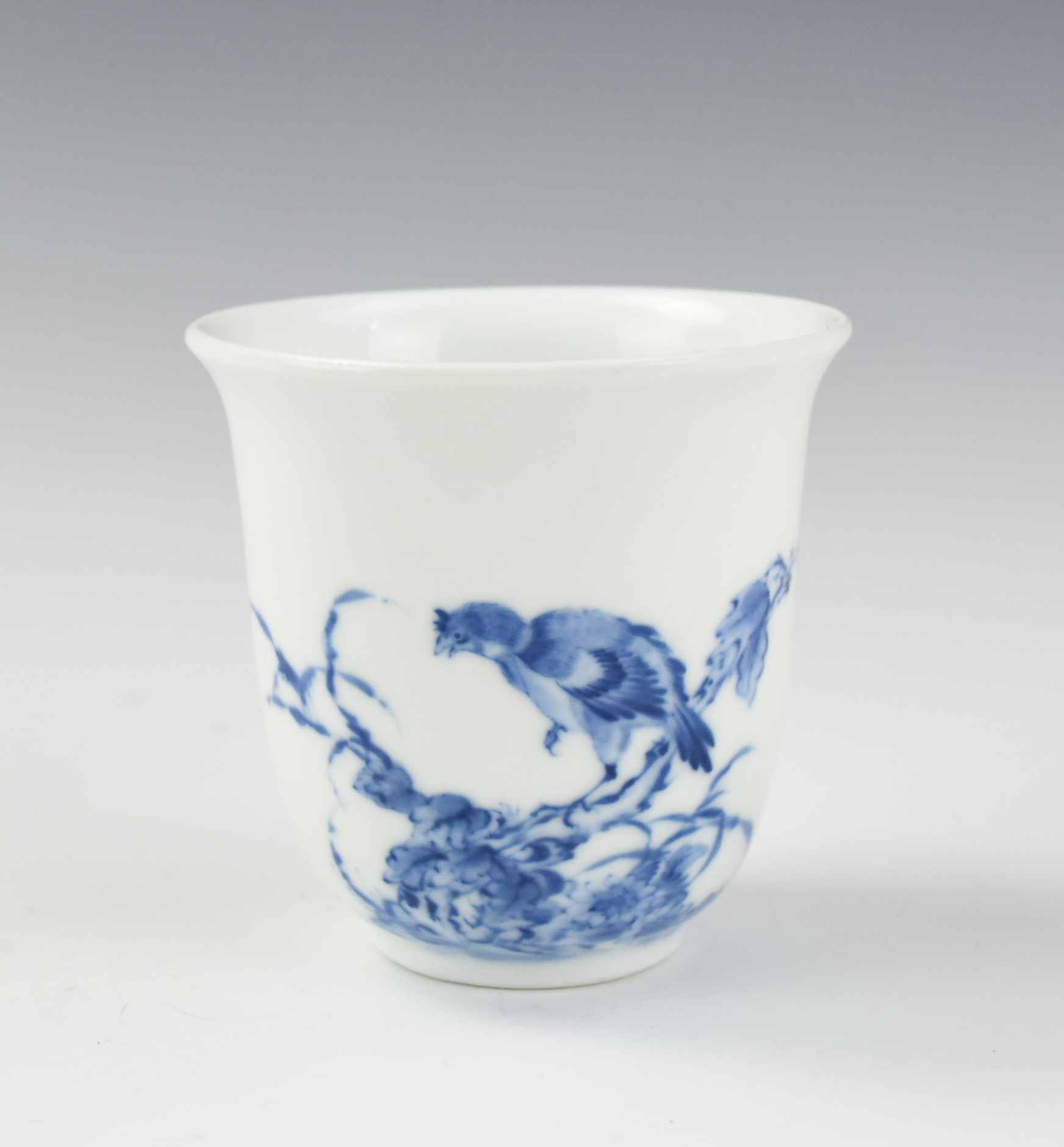 CHINESE BLUE WHITE CUP W BIRD 2ced90