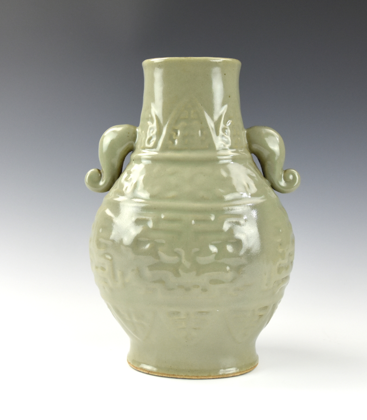 CHINESE CELADON GLAZE VASE WITH 2cee47