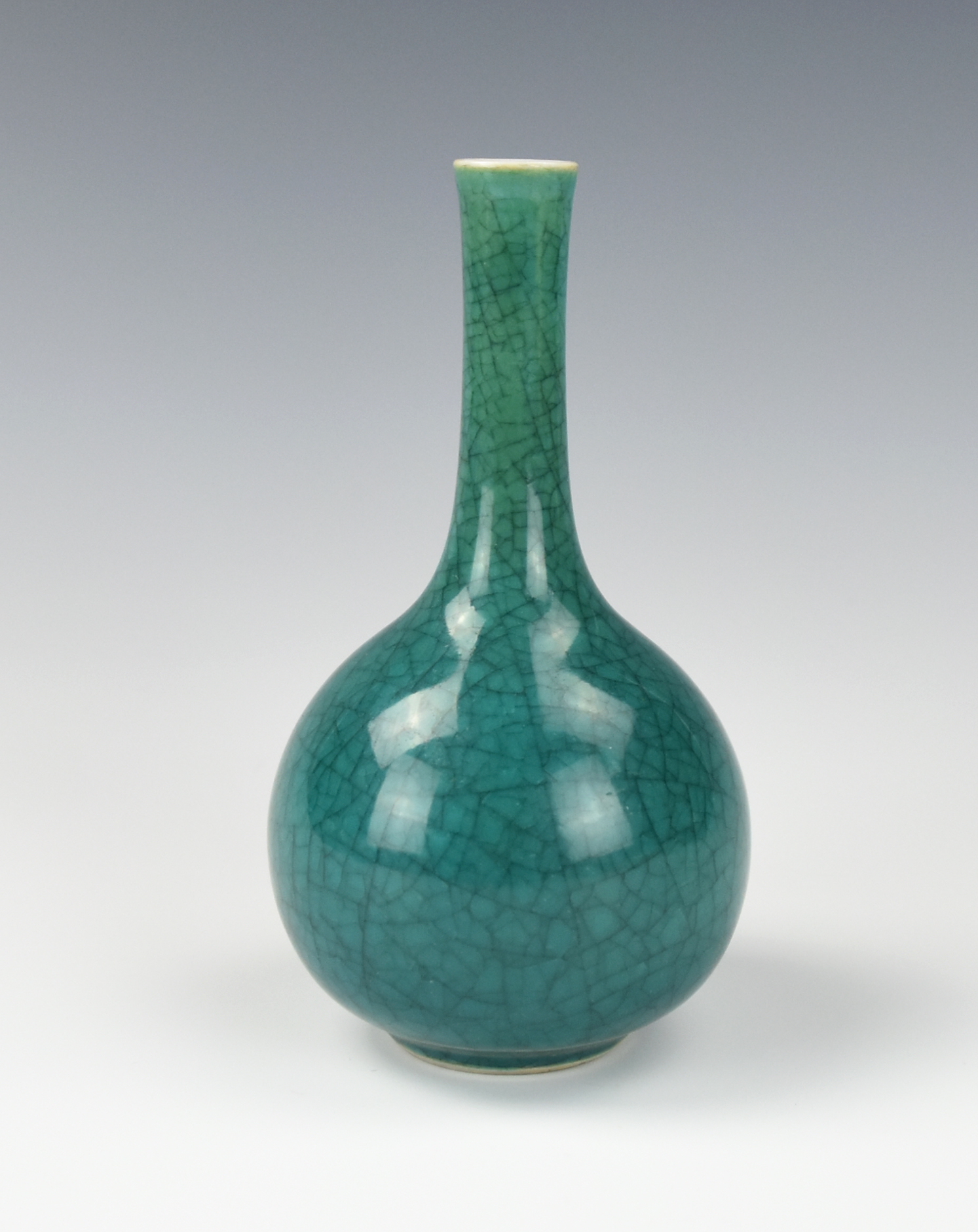 CHINESE EMERALD GE GLAZED VASE  2cee5c