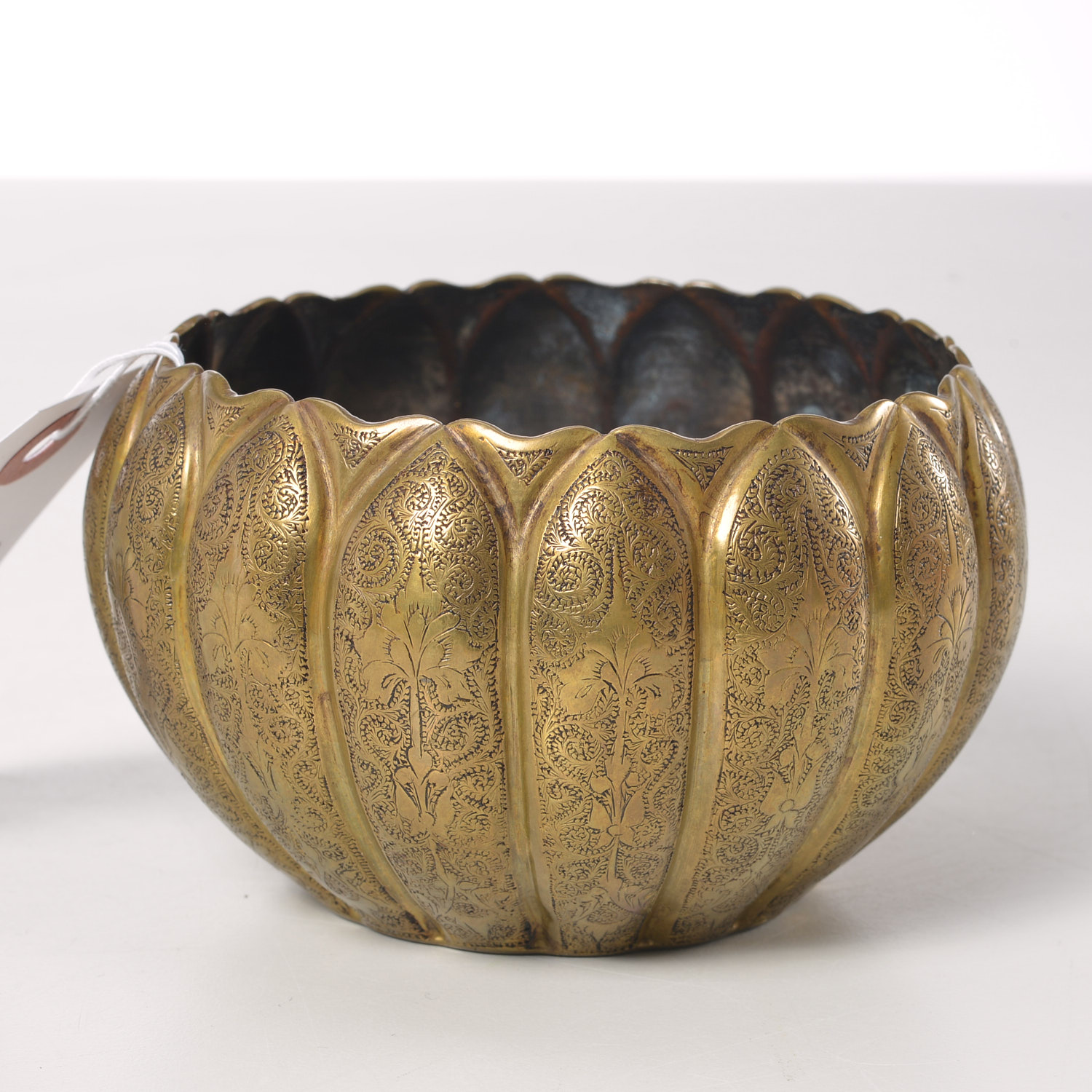 FINELY ENGRAVED ISLAMIC BRASS BOWL 2ceed4