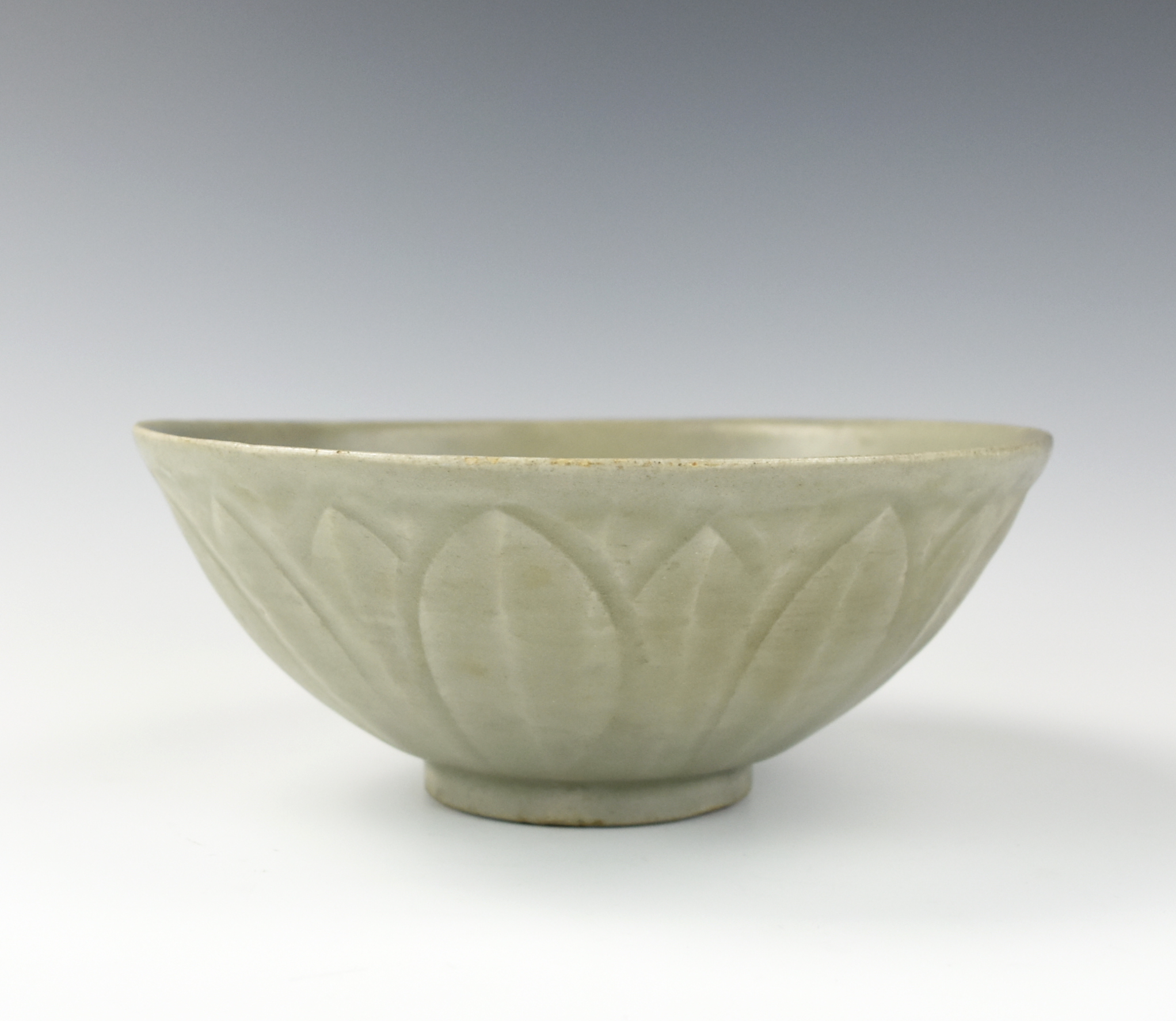 CHINESE CELADON LONGQUAN WARE LOTUS 2cef0d