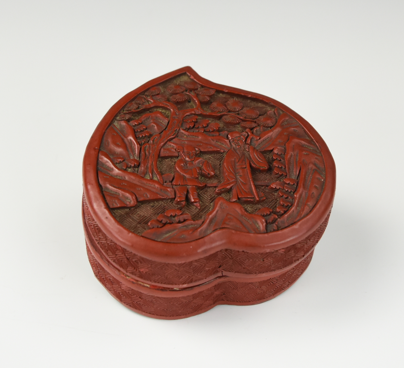 CHINESE CARVED CINNABAR LACQUER