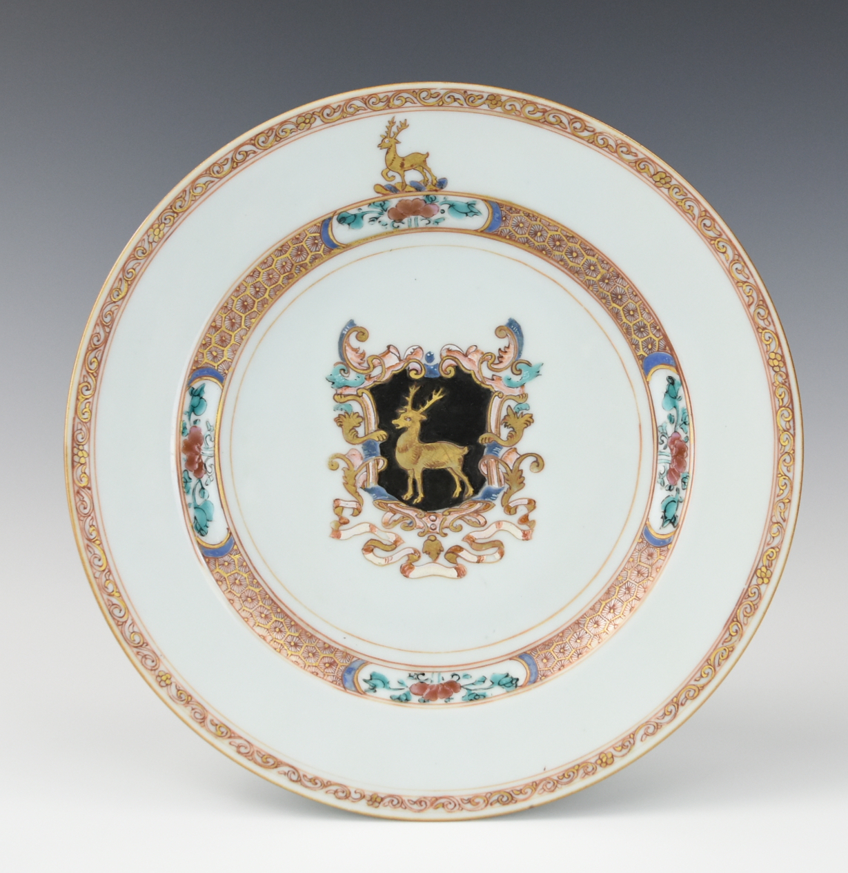 CHINESE EXPORT ARMORIAL PLATE  2cefbb