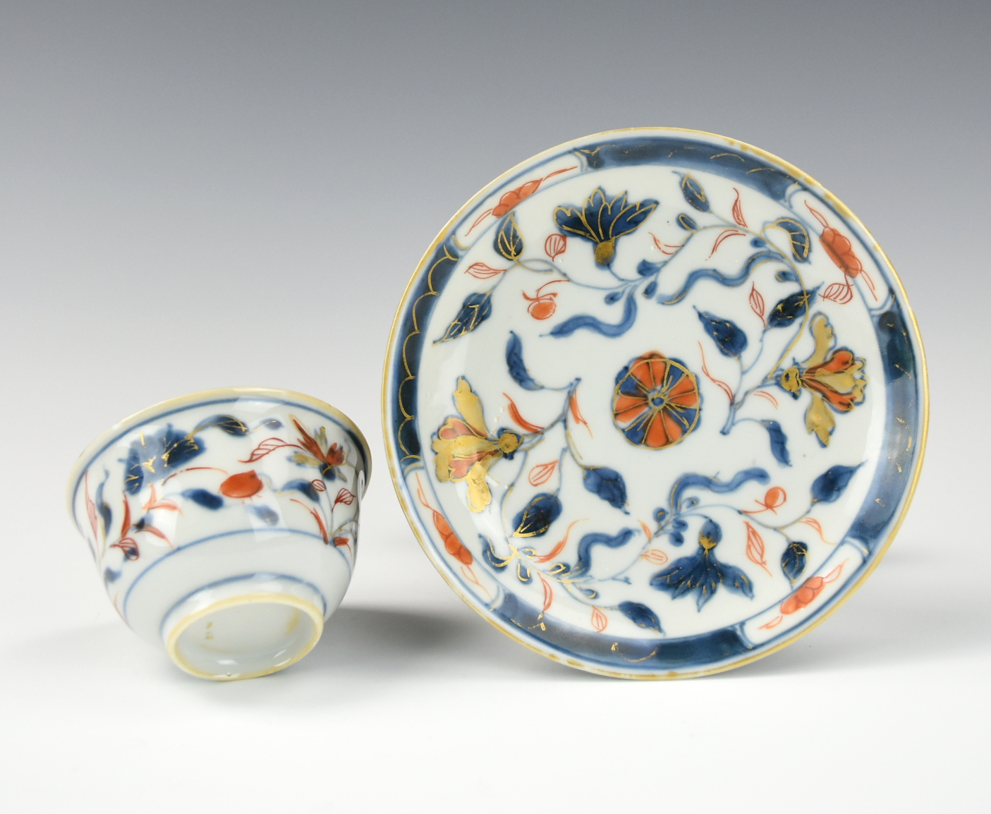 CHINESE BLUE &IRON-RED FLORAL TEACUP