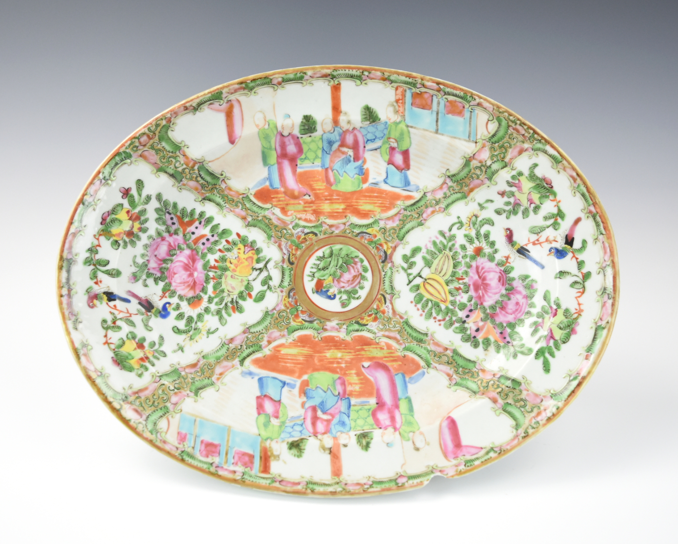 LARGE CHINESE CANTON ENAMEL DISH  2cefd8