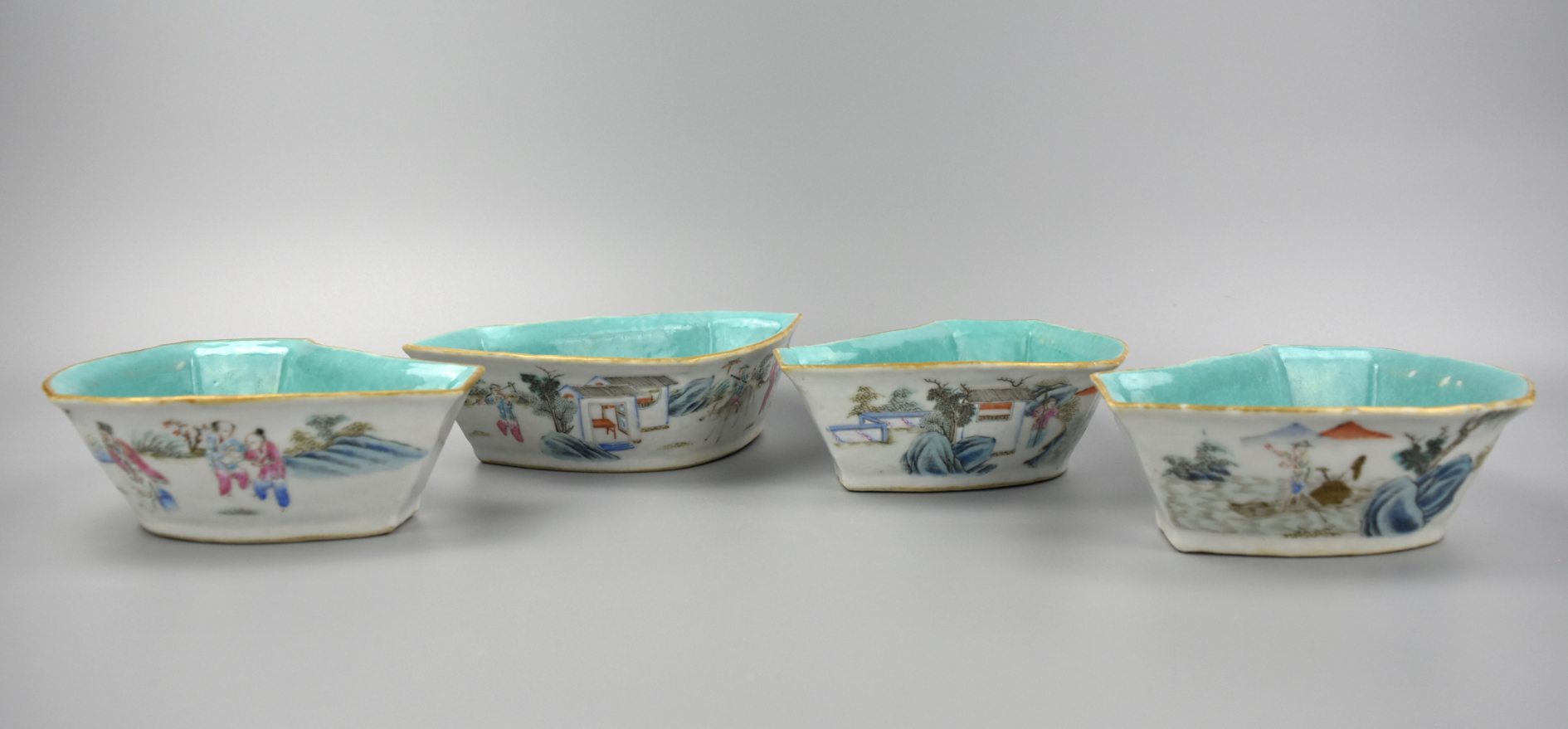 4 CHINESE FAMILLE ROSE BOWLS W  2cf423