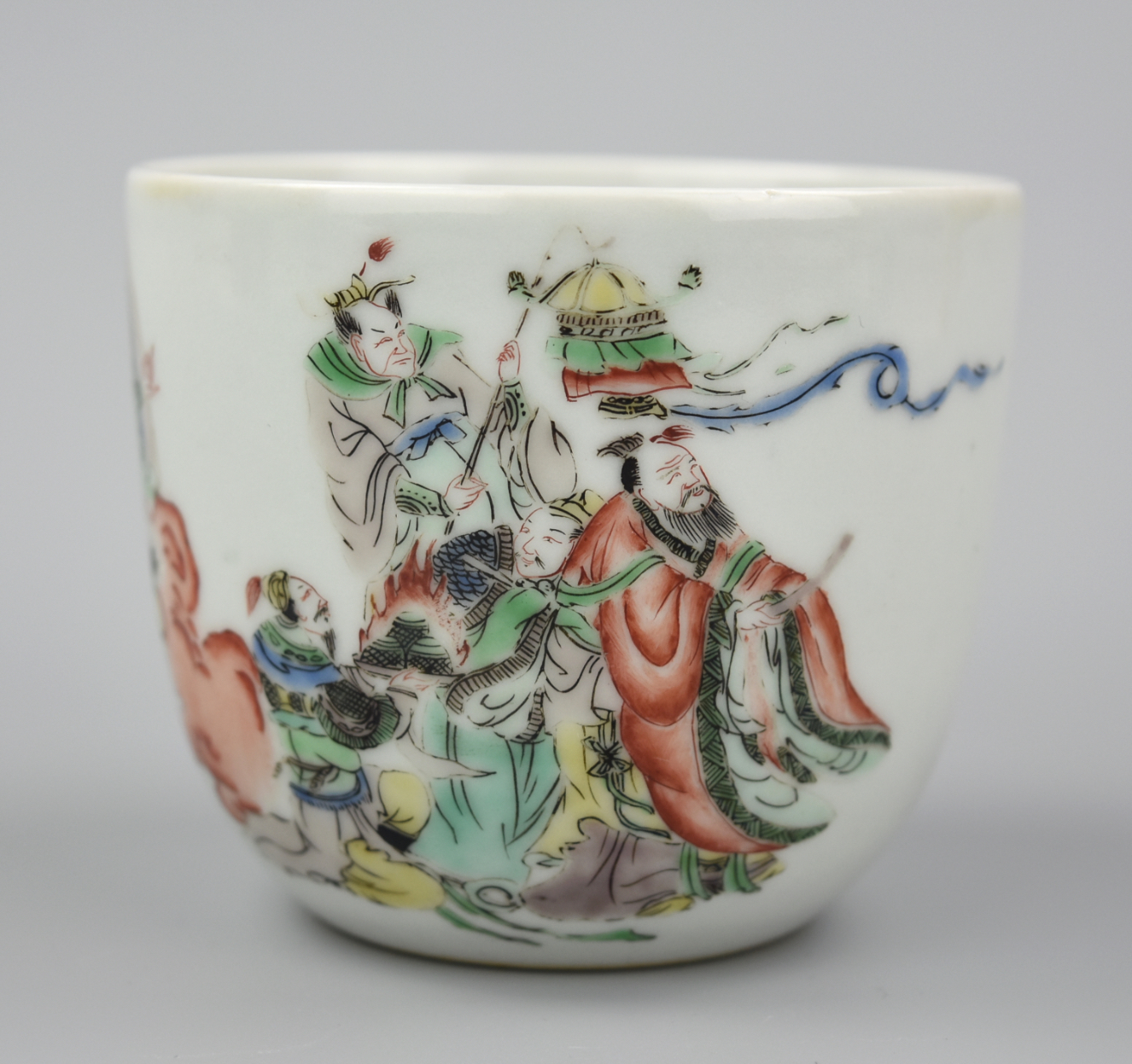 CHINESE WUCAI CUP W/ 5 DEITY FIGURES,19-20TH