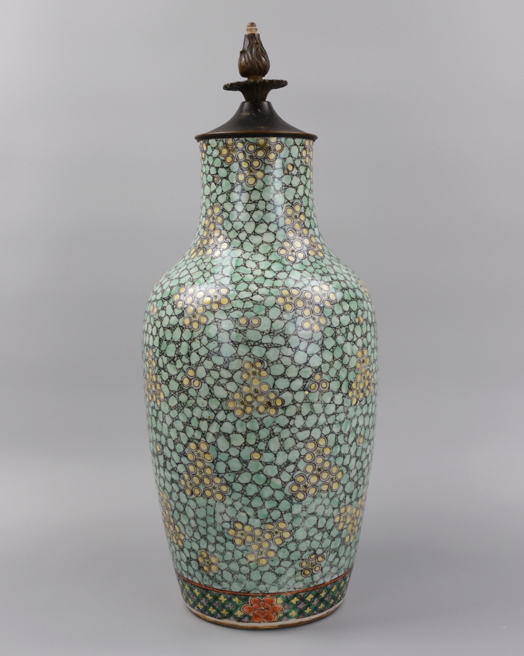 CHINESE WUCAI GLAZED VASE, 19TH