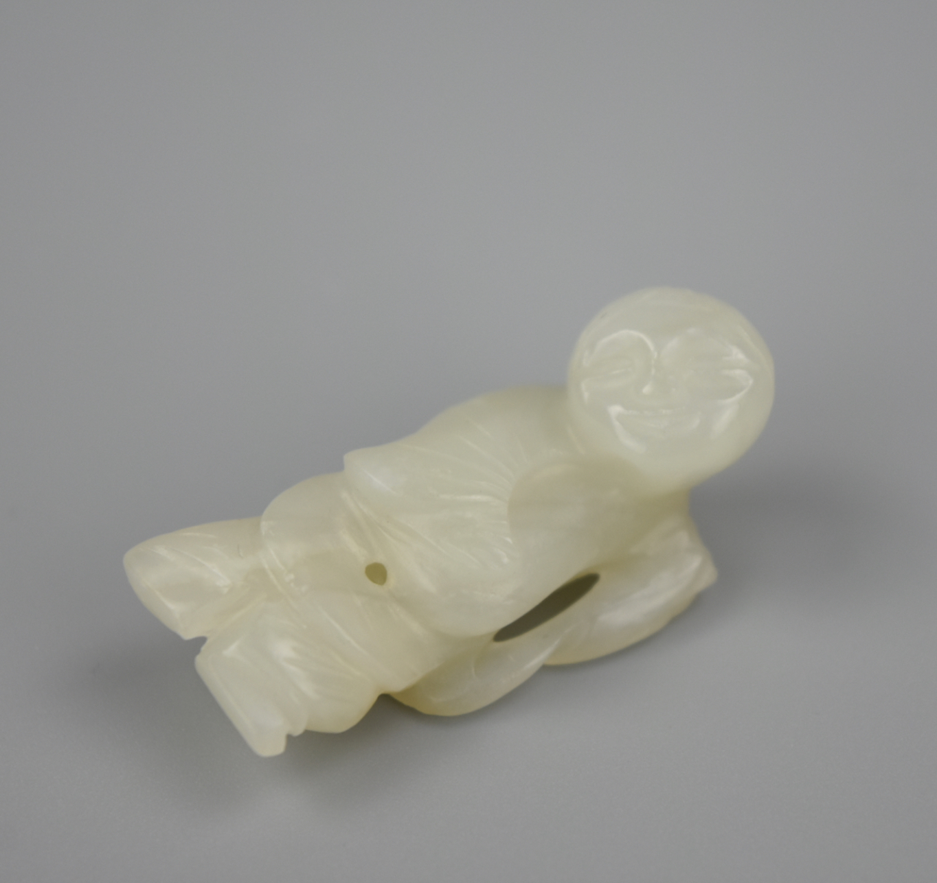 CHINESE MINI WHITE JADE CARVING  2cf46f