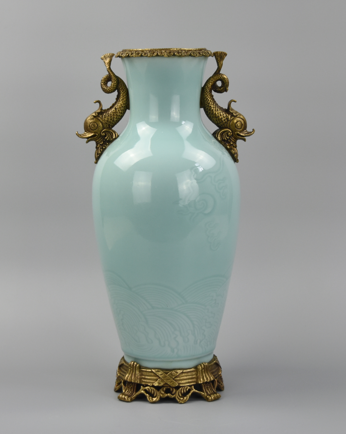 CHINESE CELADON DRAGON VASE W/