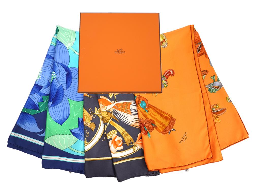 3 HERMES PARIS VINTAGE SILK SCARVES3 2cf590