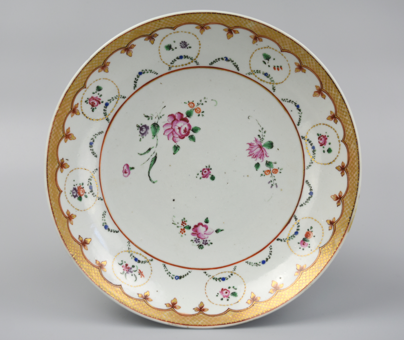 CHINESE EXPORT FAMILLE ROSE PLATE  2cf5c9