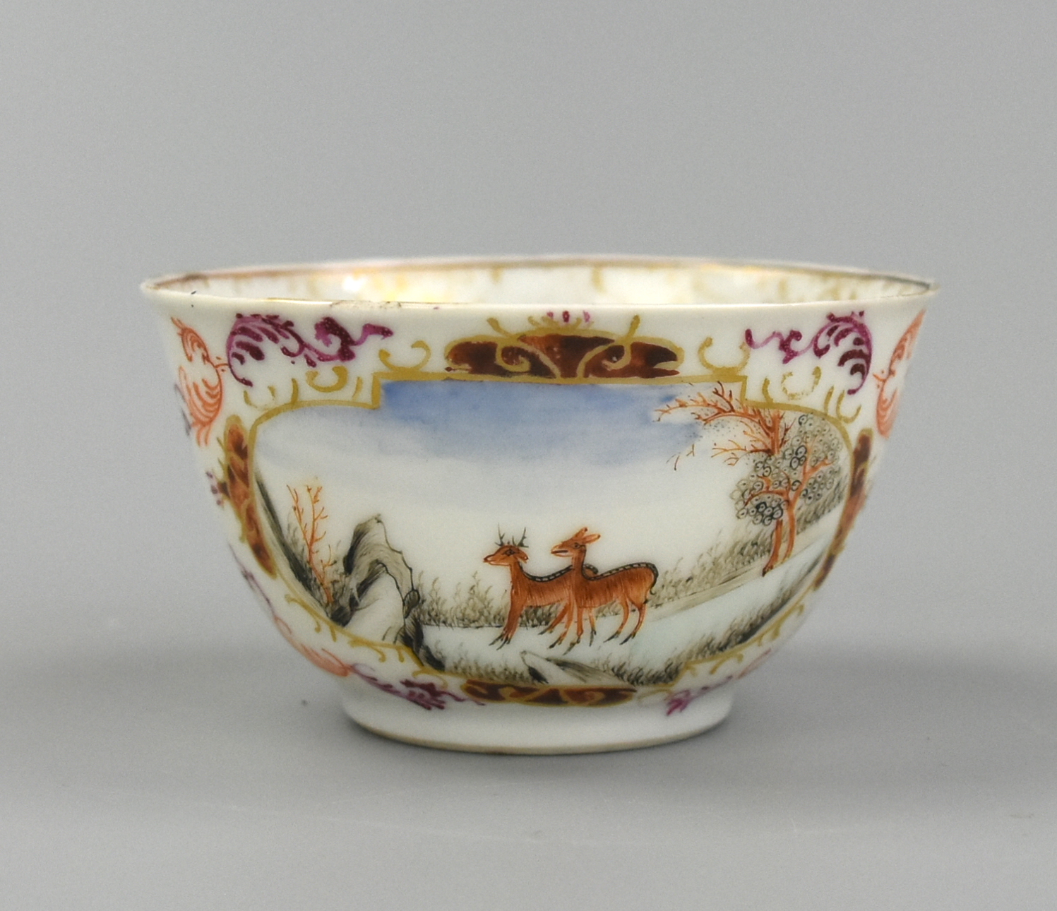 A CHINESE EXPORT CANTONESE GLAZED CUP,