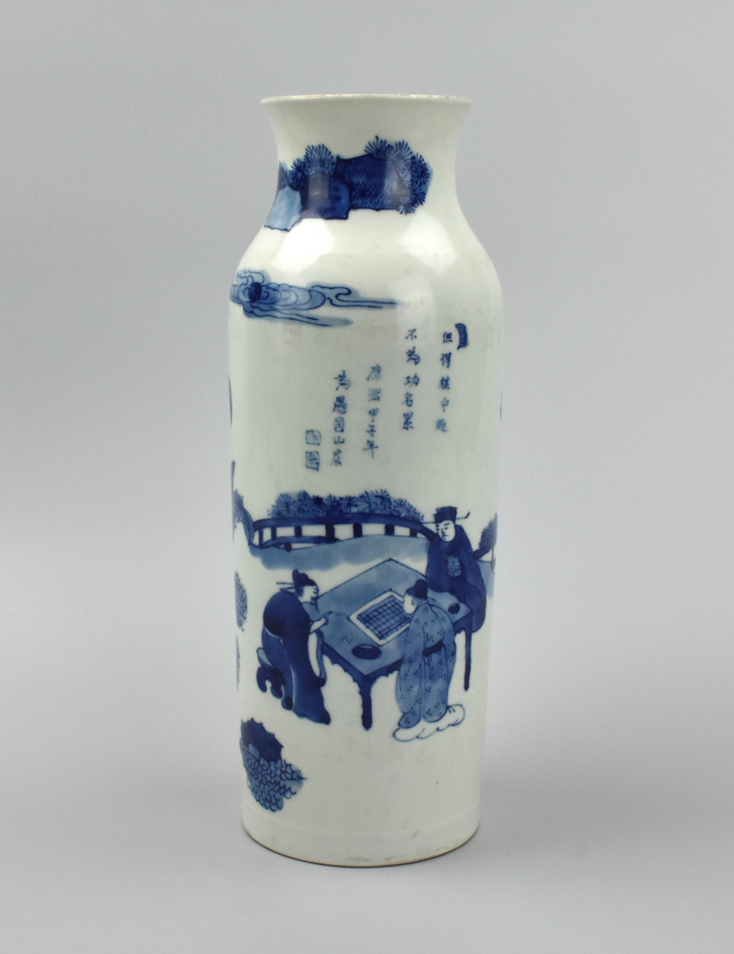 CHINESE BLUE WHITE VASE W GAME 2cf5f1