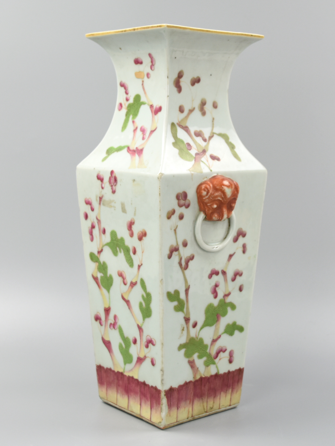 CHINESE FAMILLE ROSE SQUARED VASE 19TH 2cf616