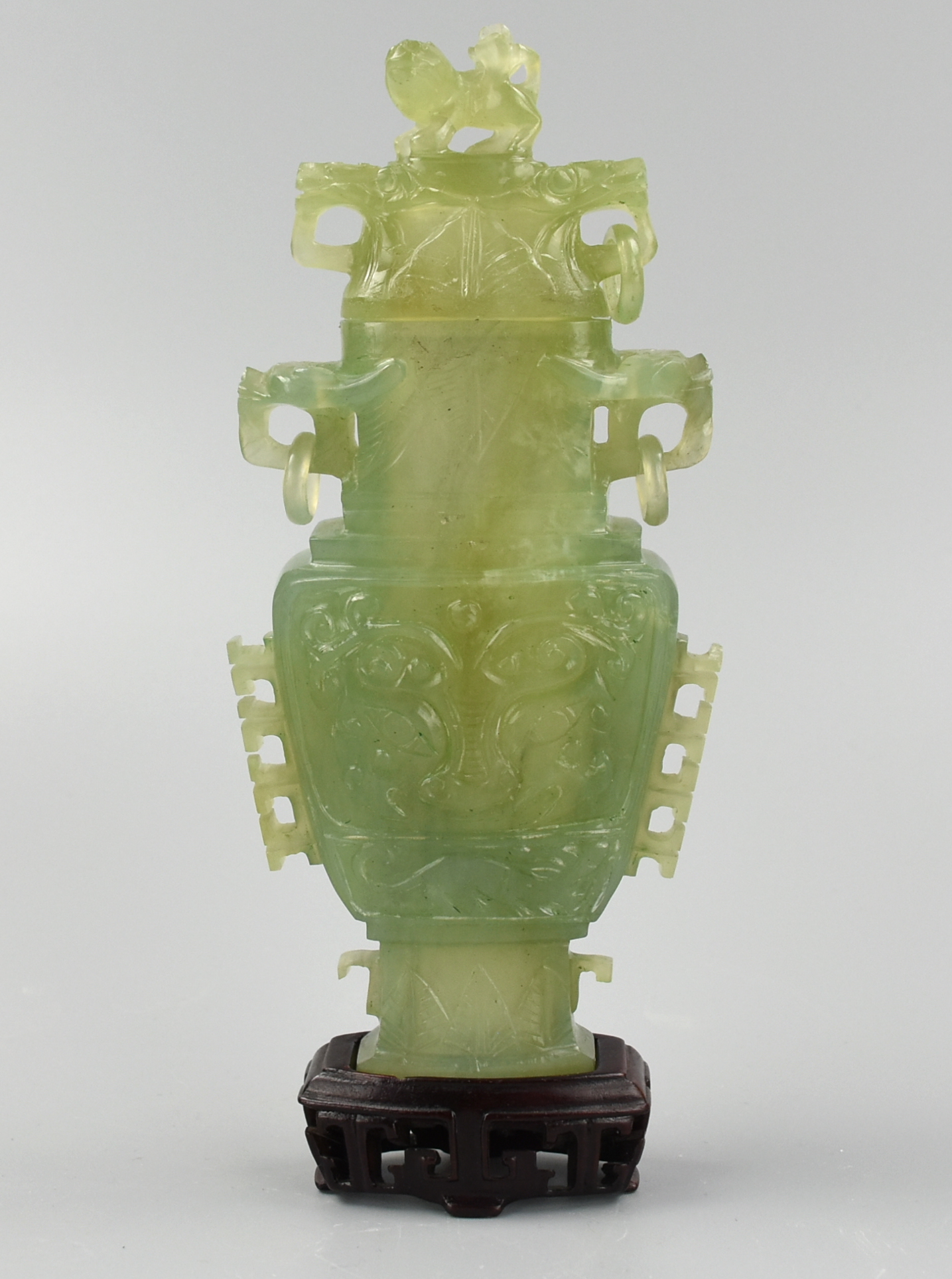 CHINESE JADEITE ARCHAISTIC JAR 2cf64a