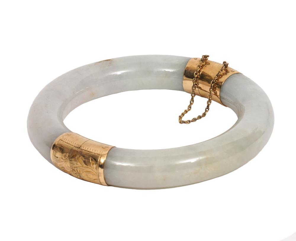 CHINESE JADE & 14K YG HINGED BANGLE