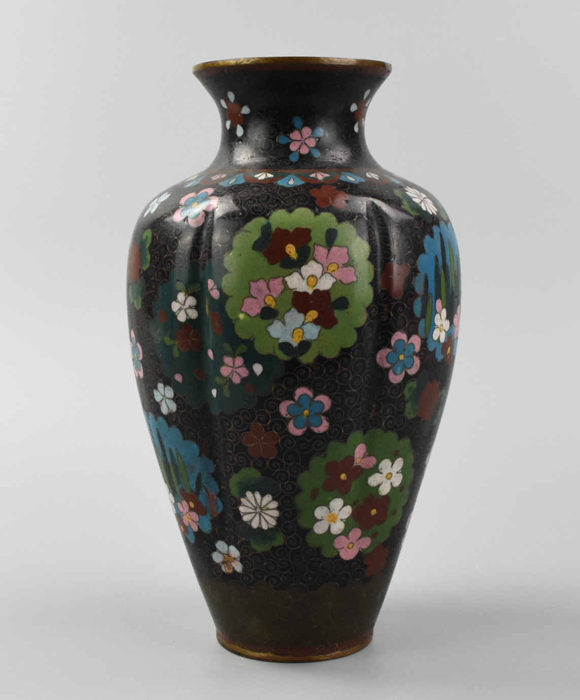 JAPANESE FLUTED FLORAL CLOSIONNE 2cf795