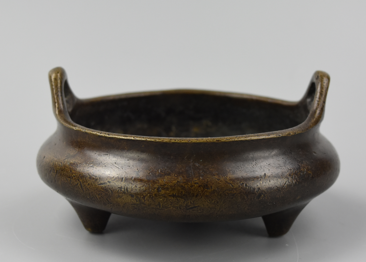 CHINESE DUELING DRAGON TRIPOD CENSER,18TH