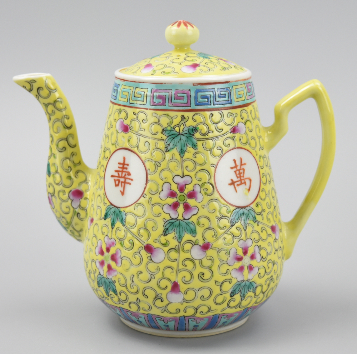 CHINESE YELLOW FAMILLE ROSE TEAPOT
