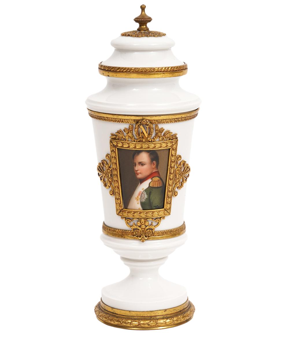 NAPOLEON GILT BRONZE MOUNTED LIDDED 2cf9e4