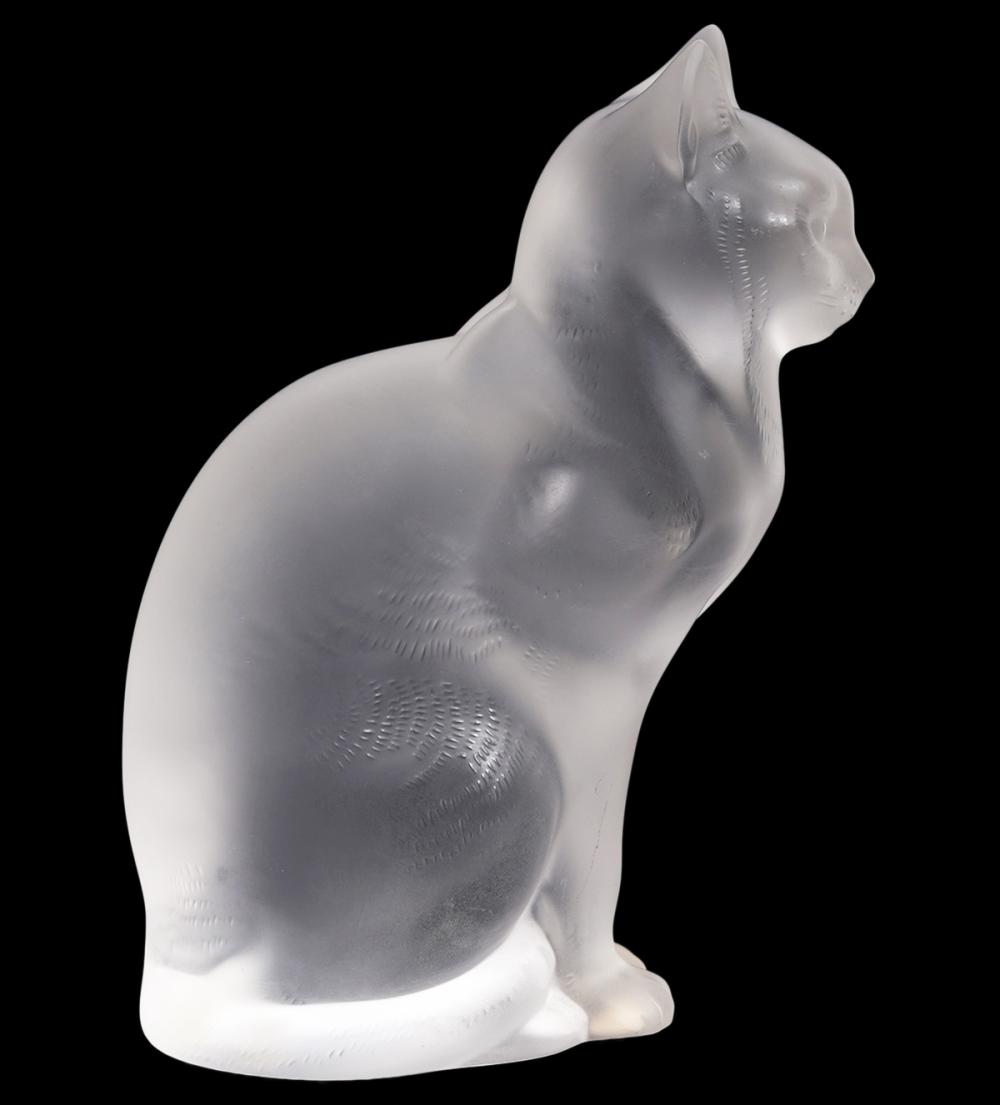 LALIQUE FROSTED SITTING CATLalique
