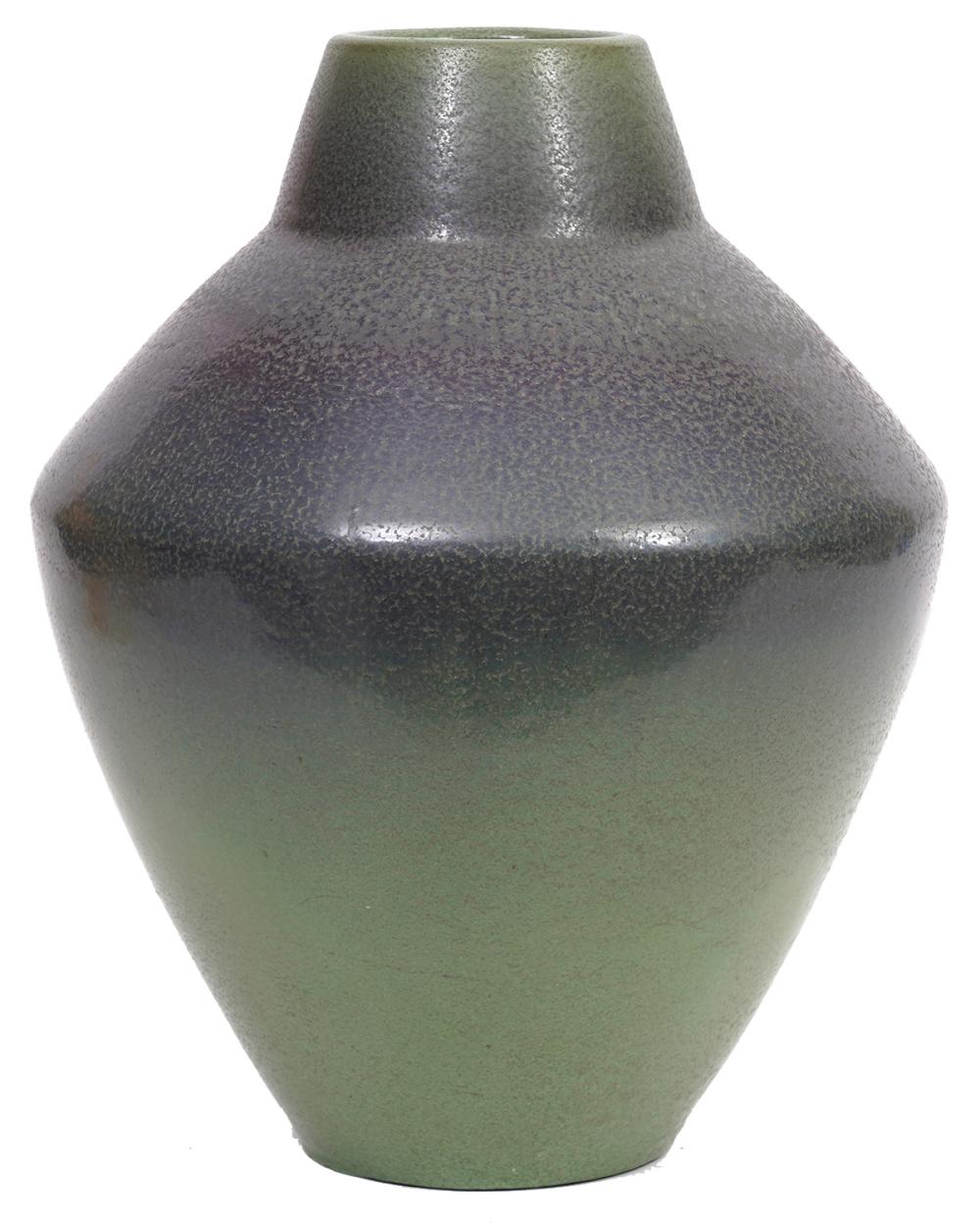 VAN BRIGGLE VASE IN MATTE GREENArtus