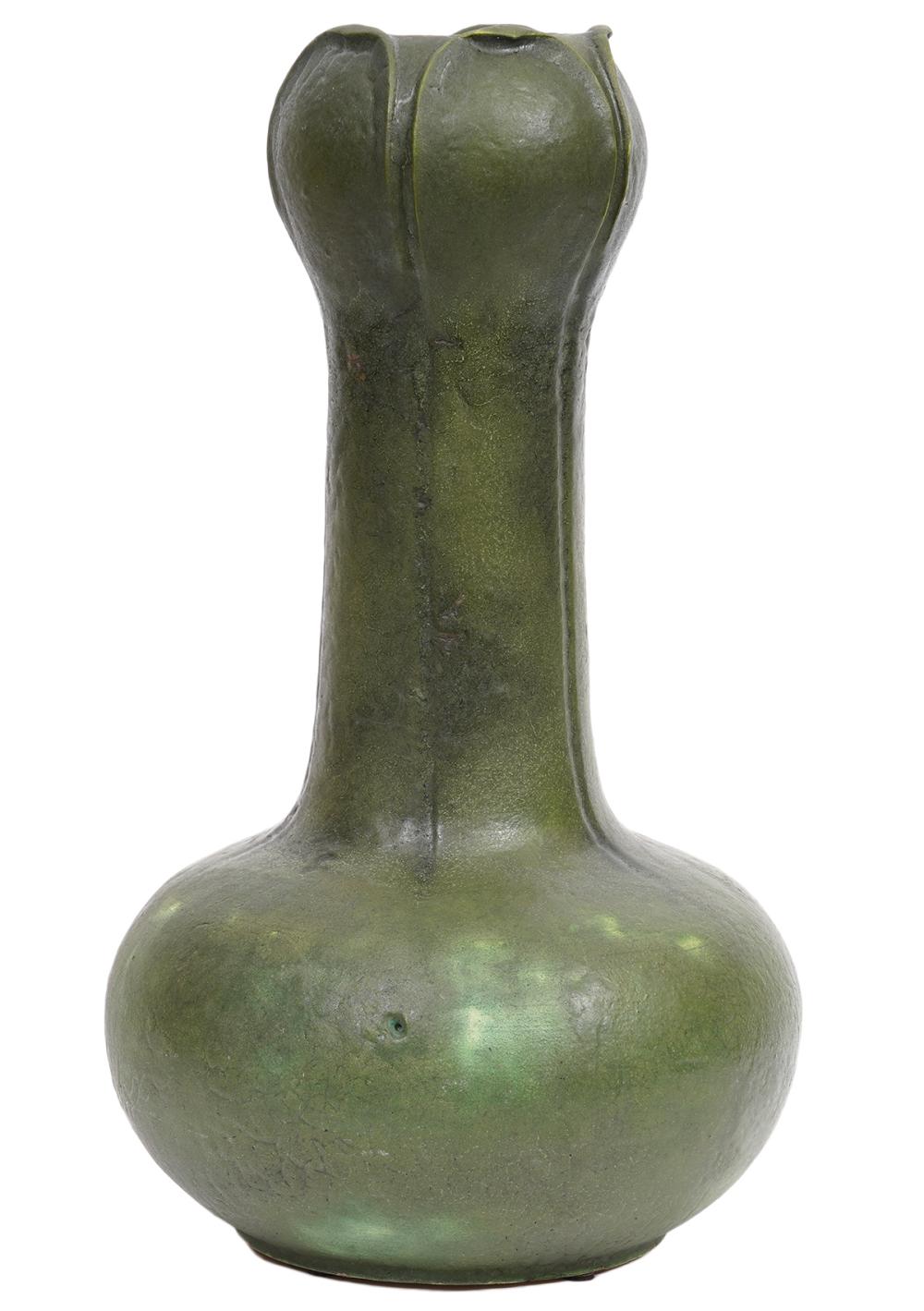 GRUEBY POTTERY VASE C. 1902, RARE