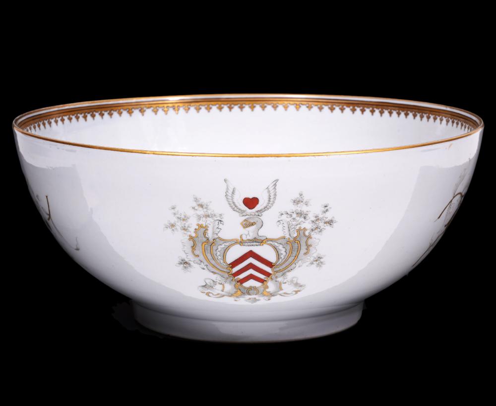 CHINESE EXPORT ARMORIAL PUNCH BOWLChinese