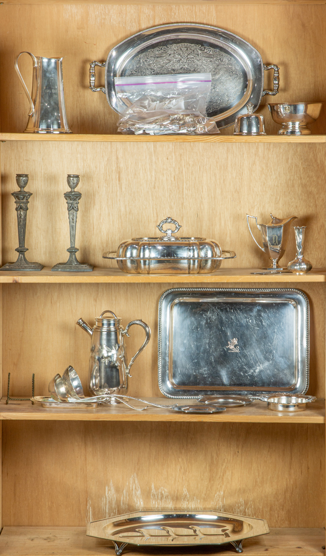 A GROUP OF SILVER PLATE TABLE ARTICLES