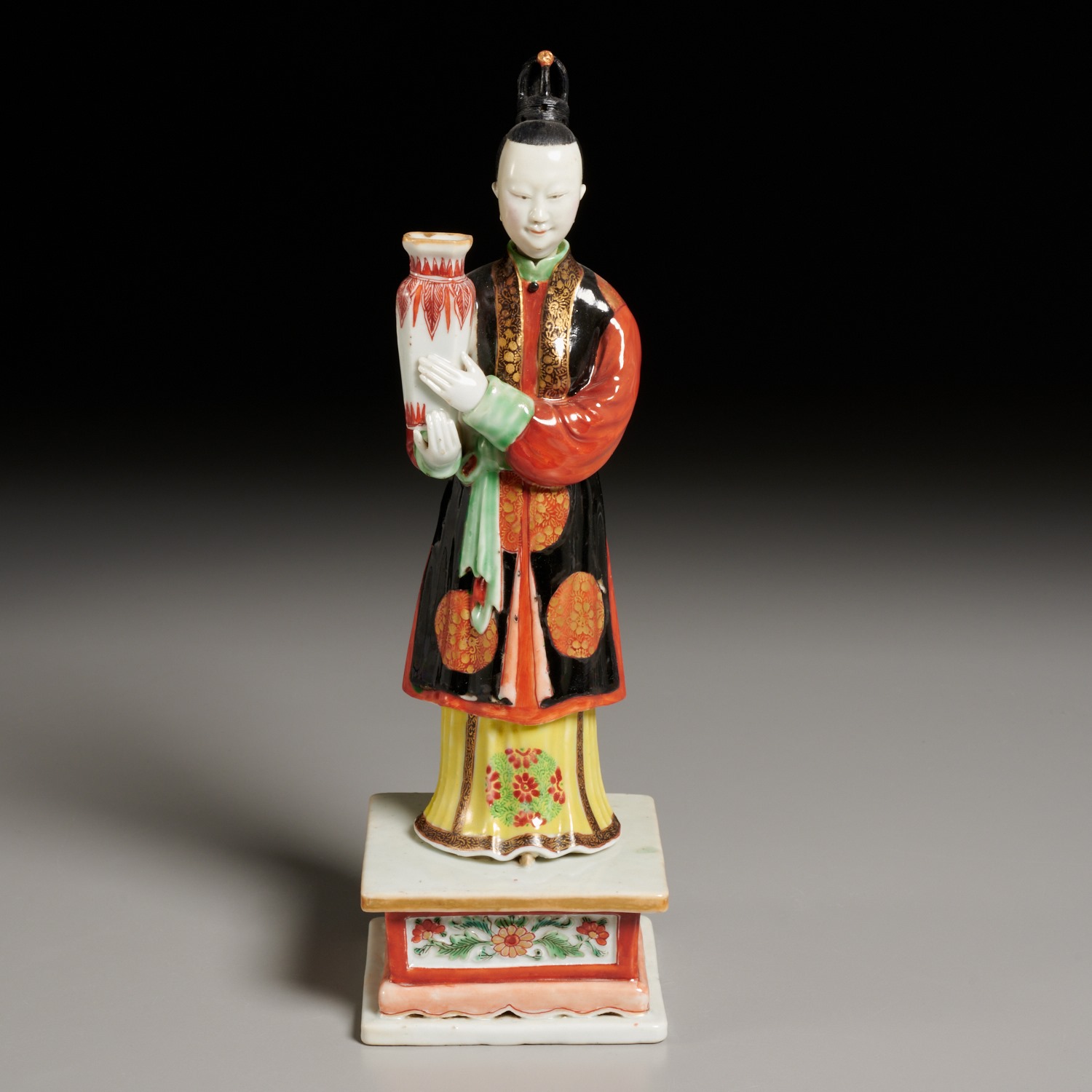 CHINESE EXPORT FAMILLE ROSE FIGURE 2cdedf