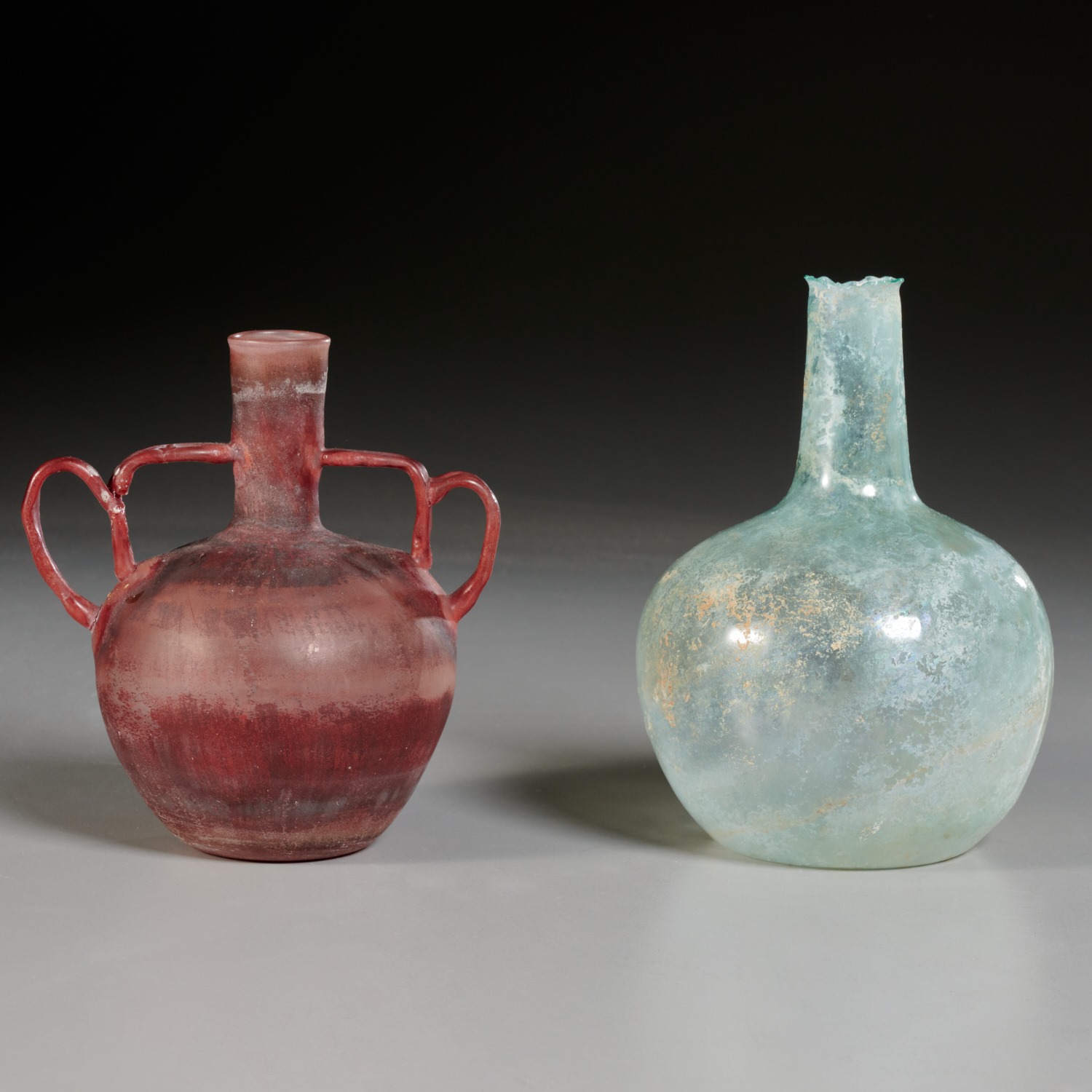  2 ANCIENT ROMAN GLASS BOTTLES 2cdff9