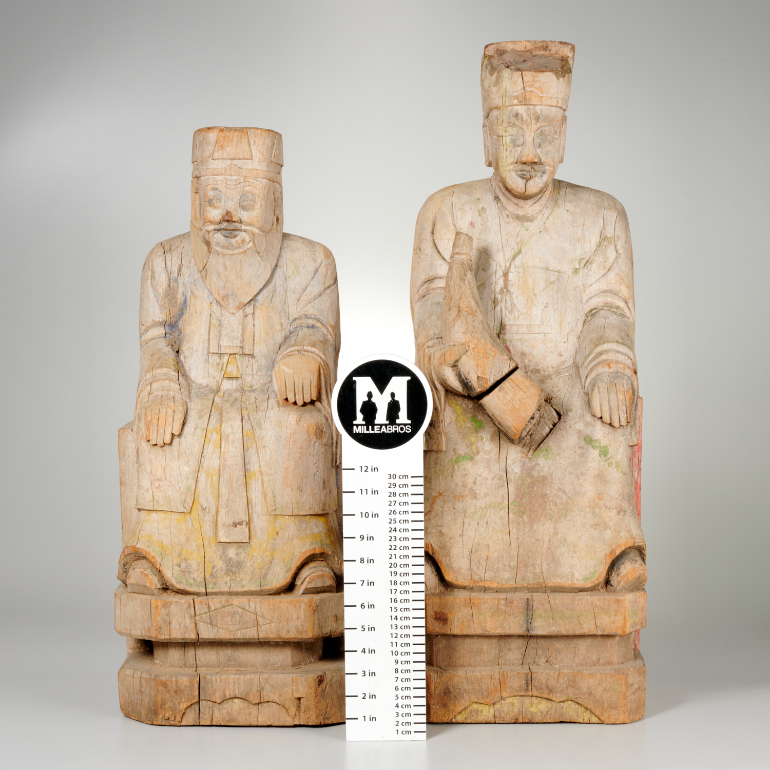  2 LARGE CHINESE CARVED WOOD OFFICIALS 2ce121