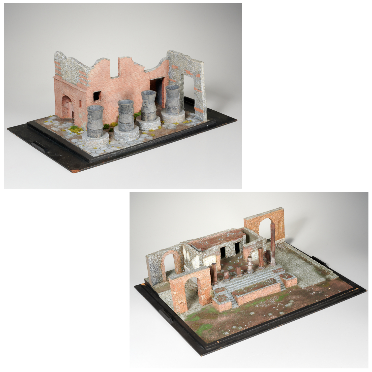 PAIR OF RUINS OF POMPEII MODELS  2ce1d3