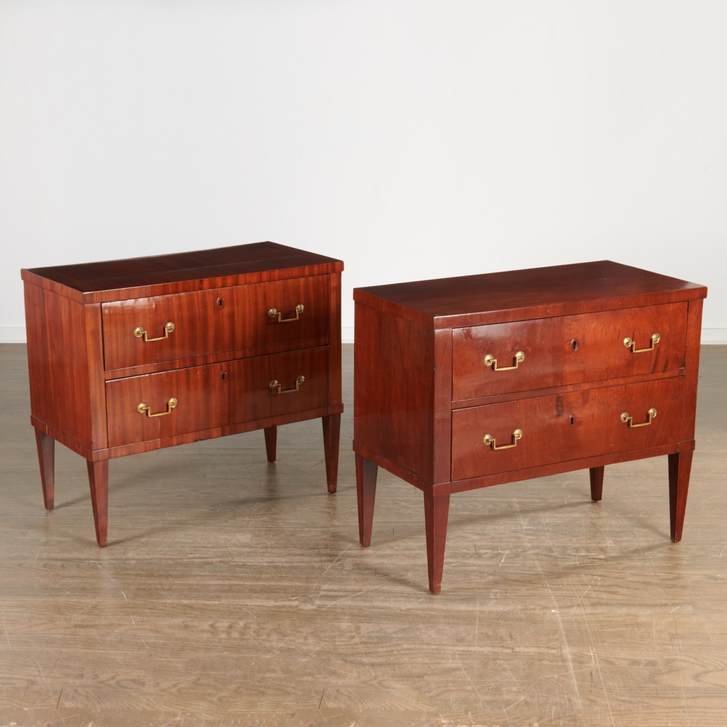 PAIR NORTHERN EUROPEAN PETIT COMMODES 2ce310