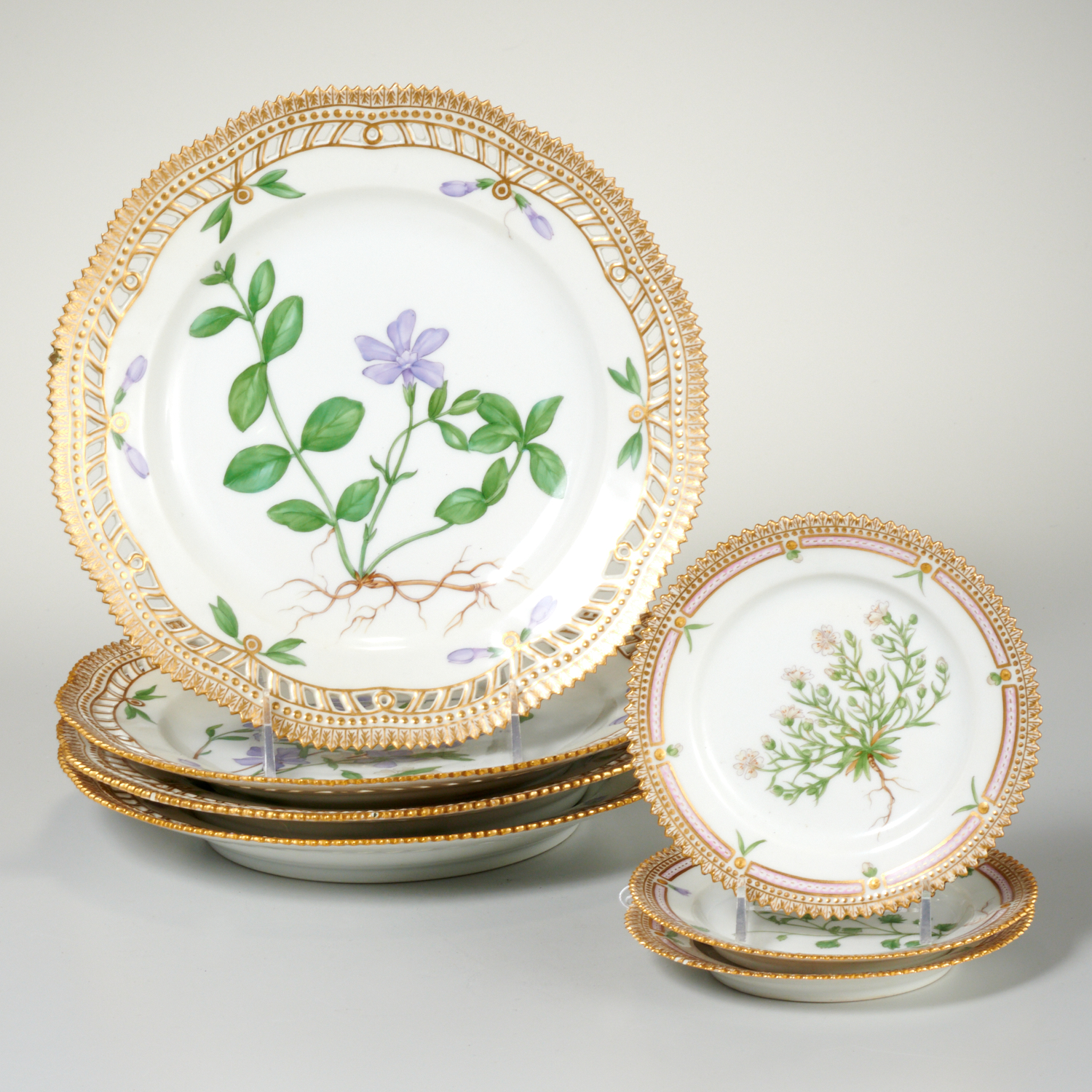 (7) ROYAL COPENHAGEN FLORA DANICA PORCELAIN