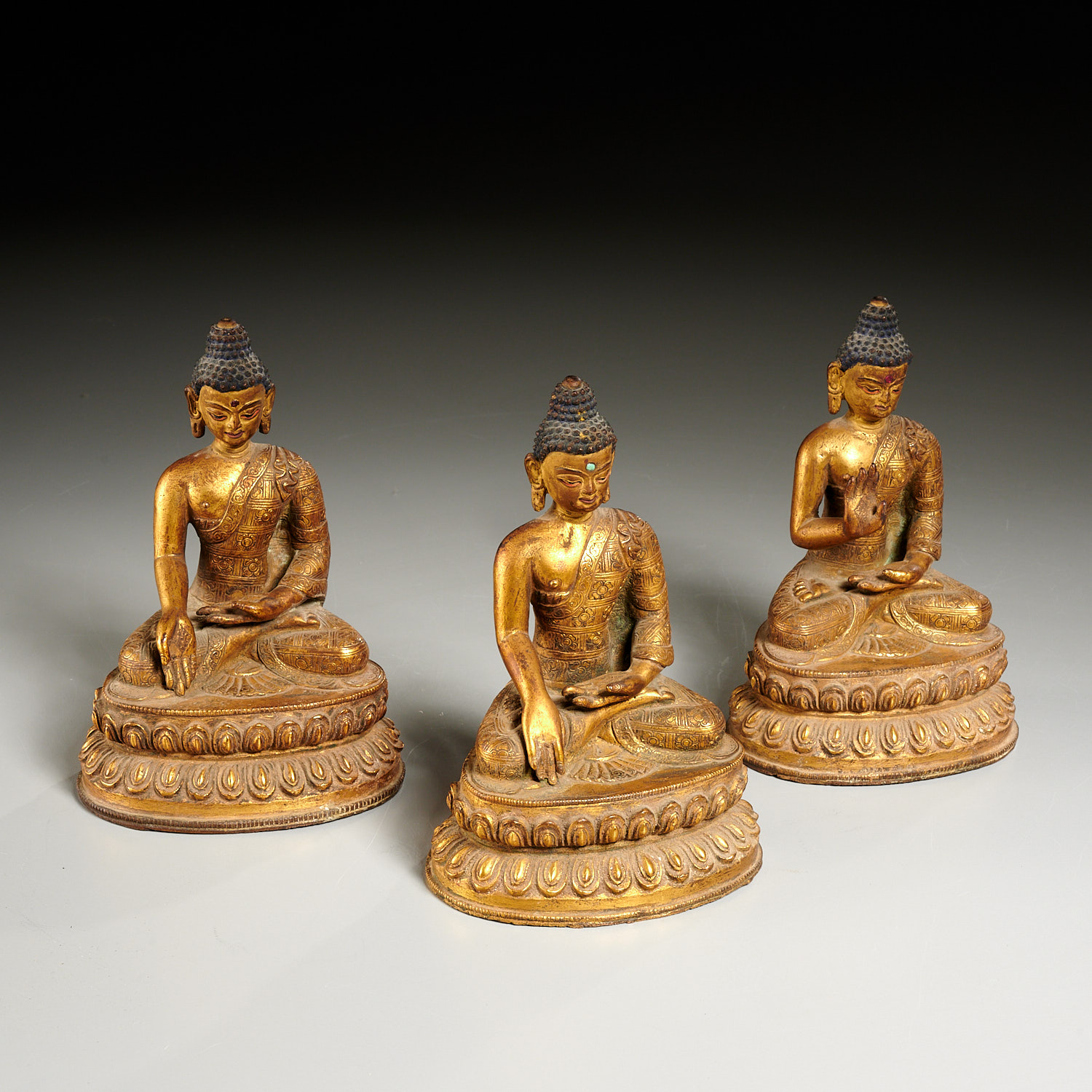 GROUP 3 SINO TIBETAN BRONZE BUDDHA 2ce7e1