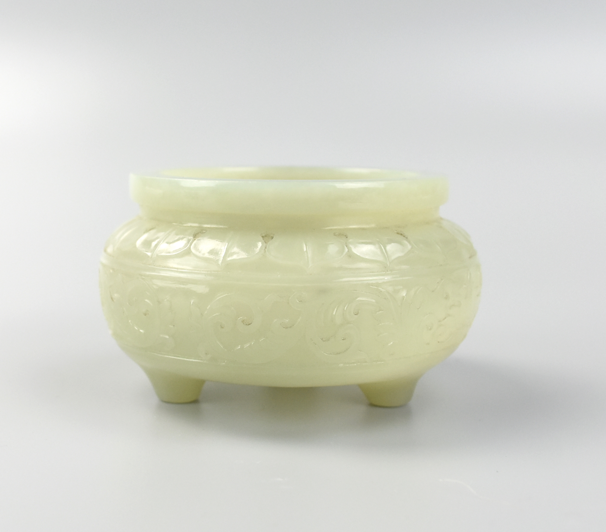 CHINESE PALE GREEN JADE TRIPOD