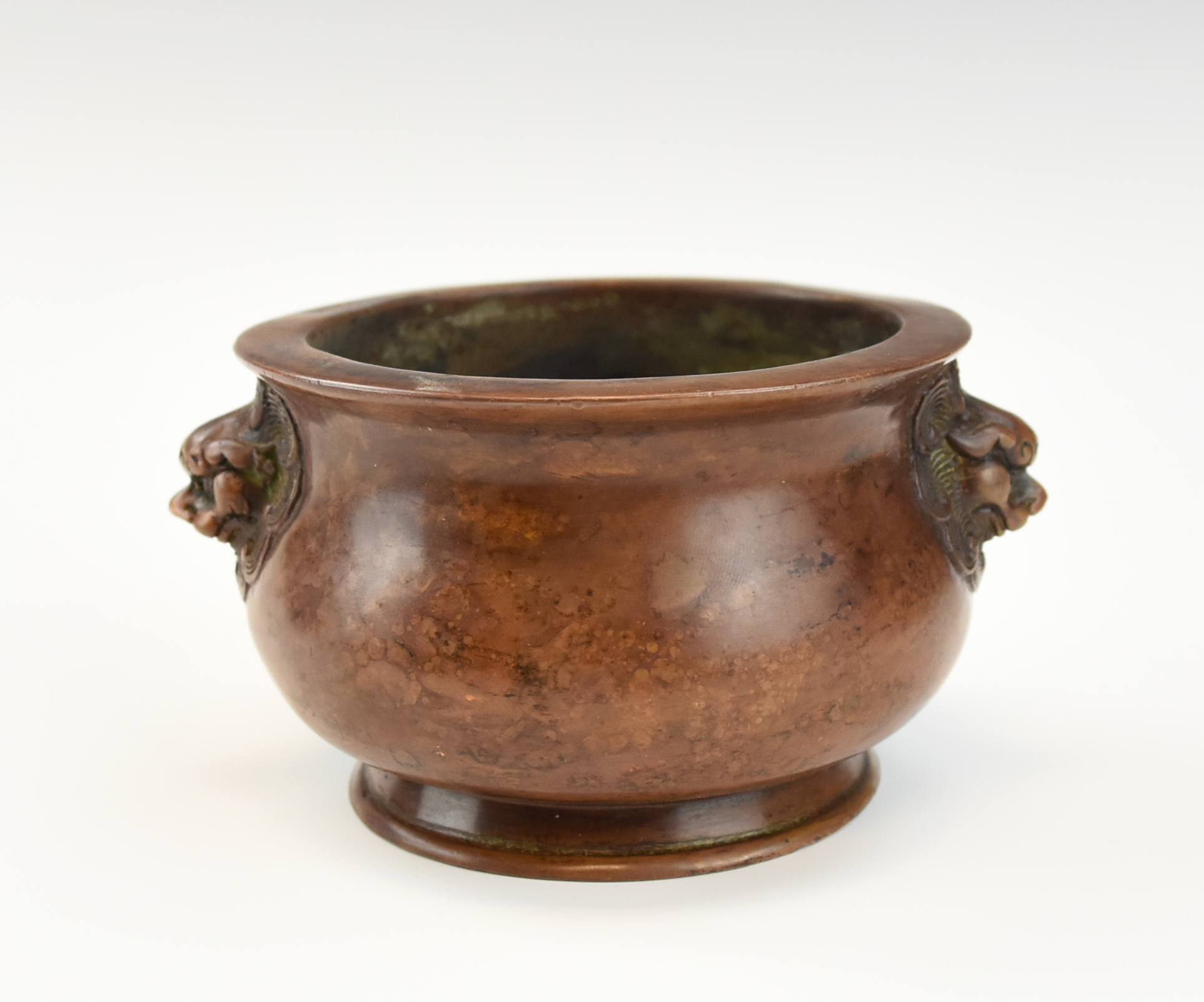 CHINESE BRONZE CENSER W LION HANDLES 2ce8bb