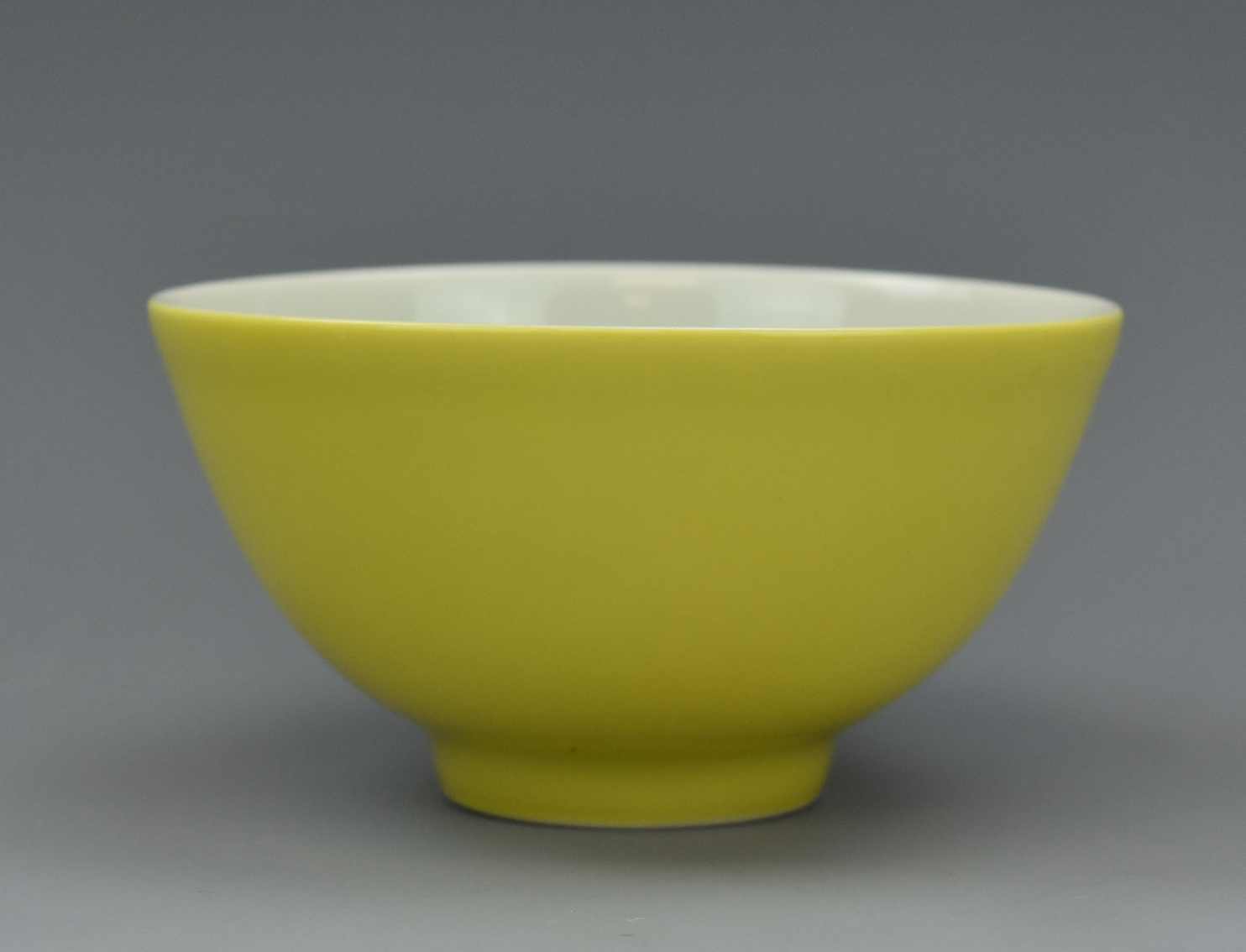 SMALL CHINESE YELLOW GLAZED CUP 2ce8f9