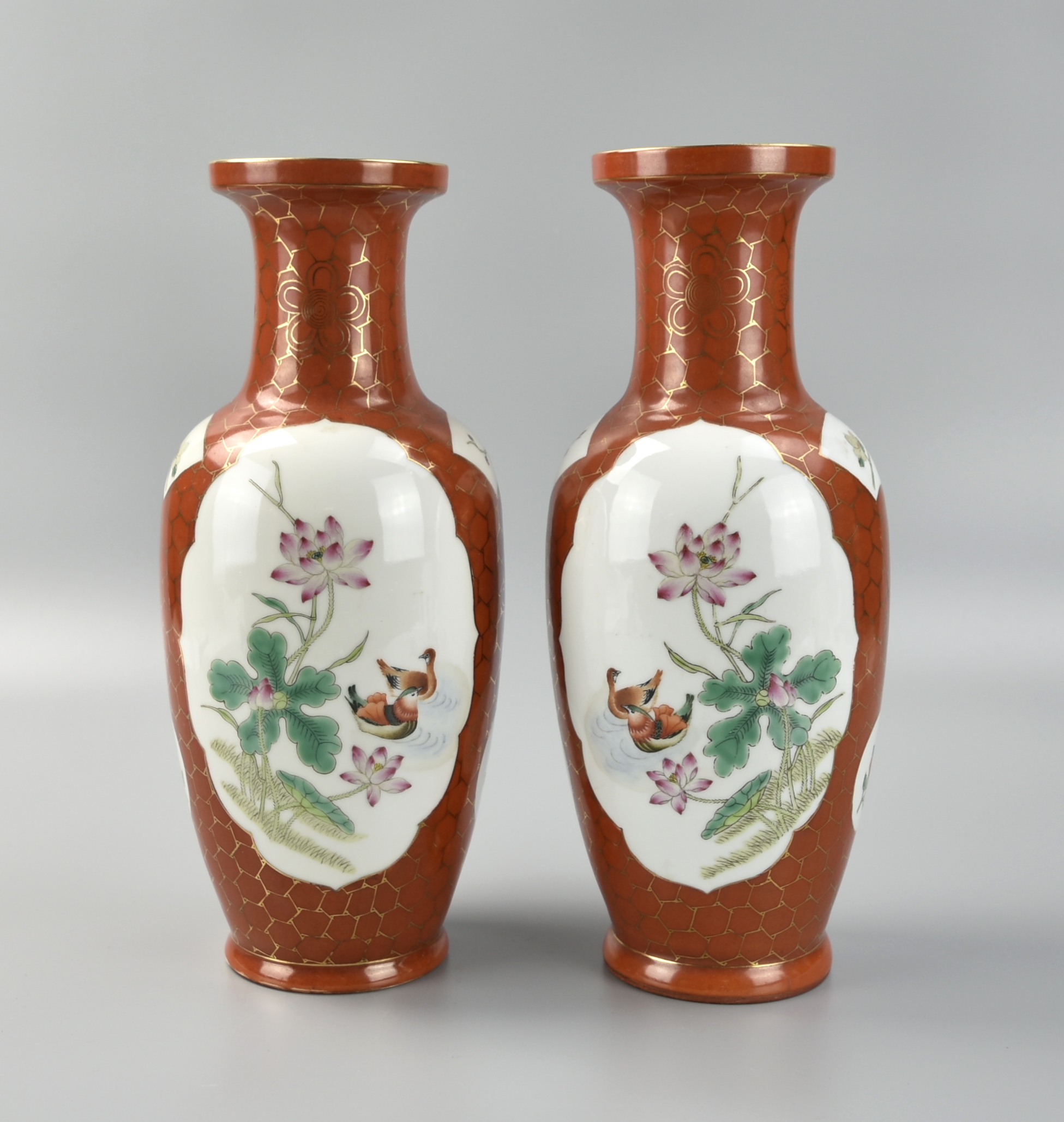 A PAIR OF CHINESE FAMILLE ROSE 2ce90f