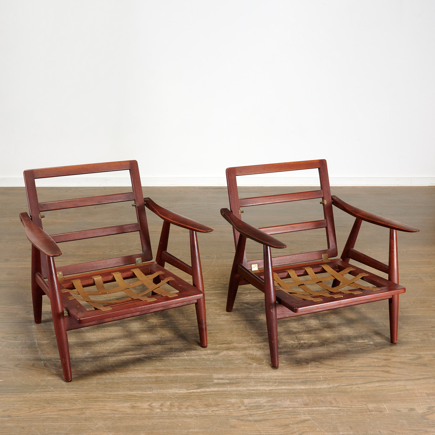 HANS WEGNER, PAIR MODEL GE270 LOUNGE