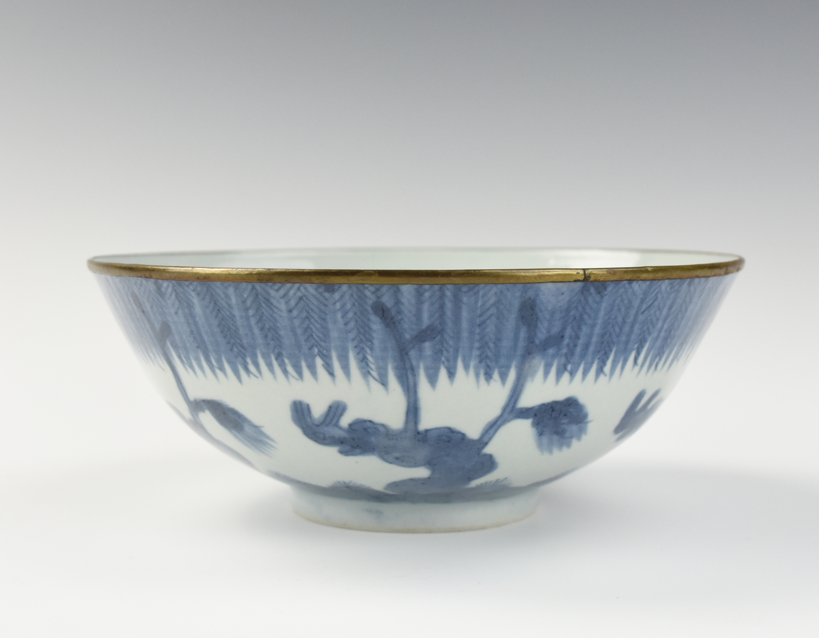 LARGE JAPANESE BLUE AND WHITE BOWL 19TH 2cebea